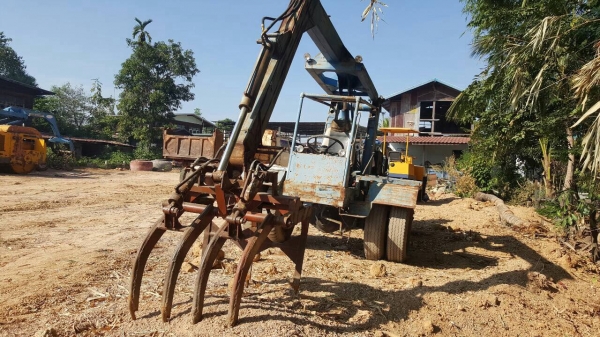 ขาย รถคีบ 6 ล้อประกอบ รถใช้งานได้ปกติ เครื่อง EH700 168 แรงม้า ปั้มดี ราคาต่อรองได้ ขาย รถคีบ 6 ล้อประกอบ รถใช้งานได้ปกติ เครื่อง EH700 168 แรงม้า ปั้มดี ราคาต่อรองได้