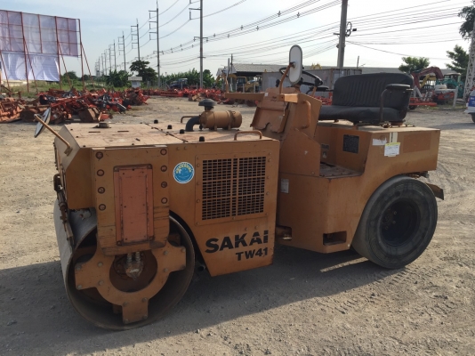 รถบดขนาด 4 ตัน Sakai TW41 ผ่อนได้