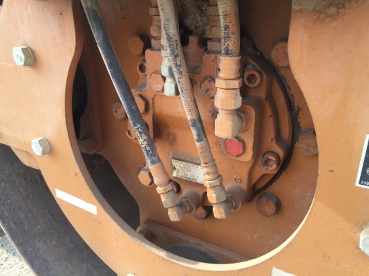 รถบดขนาด 4 ตัน Sakai TW41 ผ่อนได้