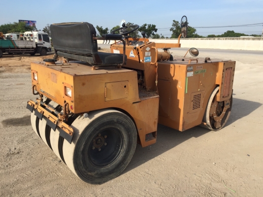 รถบดขนาด 4 ตัน Sakai TW41 ผ่อนได้