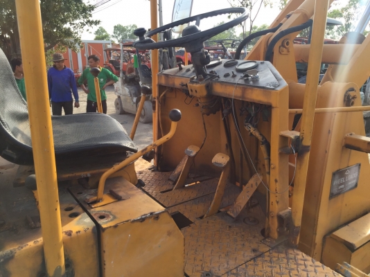 รถตักเอวอ่อน Furukawa 4WD Japan ผ่อนได้