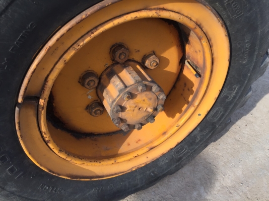 รถตักเอวอ่อน Furukawa 4WD Japan ผ่อนได้