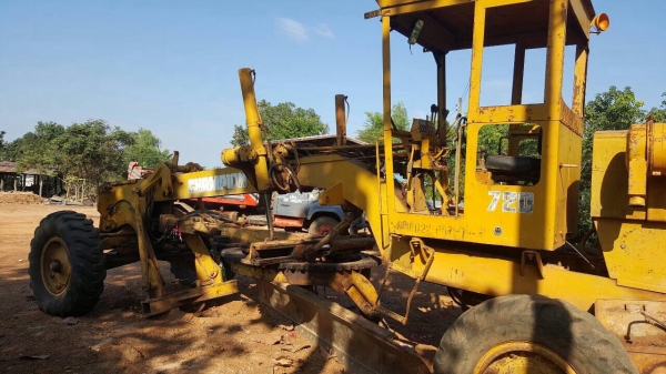 ขายรถเกรด CHAMPION 720 สภาพพร้อมใช้งาน เอกสารใบซื้อขาย ราคาต่อรองได้ครับ ขายรถเกรด CHAMPION 720 สภาพพร้อมใช้งาน เอกสารใบซื้อขาย ราคาต่อรองได้ครับ