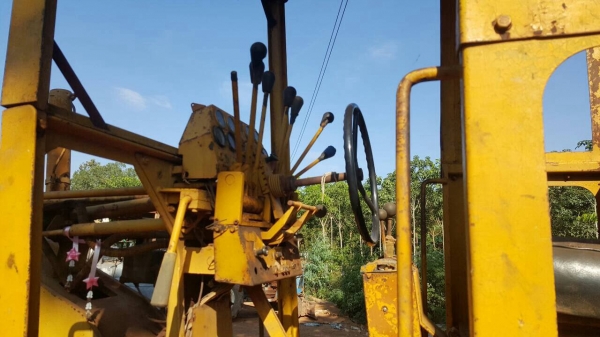 ขายรถเกรด CHAMPION 720 สภาพพร้อมใช้งาน เอกสารใบซื้อขาย ราคาต่อรองได้ครับ ขายรถเกรด CHAMPION 720 สภาพพร้อมใช้งาน เอกสารใบซื้อขาย ราคาต่อรองได้ครับ