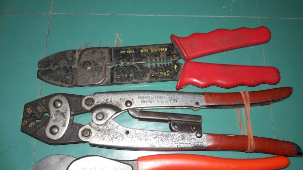 ขายเครื่องมือ1กองชุดที่2 รับ2ชุด 1200รวมส่งให้ ขายเครื่องมือ1กองชุดที่2 รับ2ชุด 1200รวมส่งให้