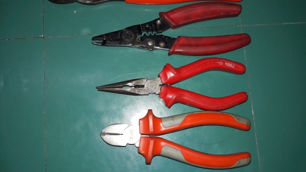 ขายเครื่องมือ1กองชุดที่2 รับ2ชุด 1200รวมส่งให้ ขายเครื่องมือ1กองชุดที่2 รับ2ชุด 1200รวมส่งให้