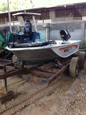 เรืออลูมิเนียม 13ฟุต เฉพาะเรือไม่รวมเครื่องไม่มีเทรเลอร์65000