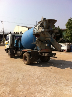 รถโม่ปูนพร้อมใช้งาน 2.5คิว ราคา680000 ปั้มคายาบ้า