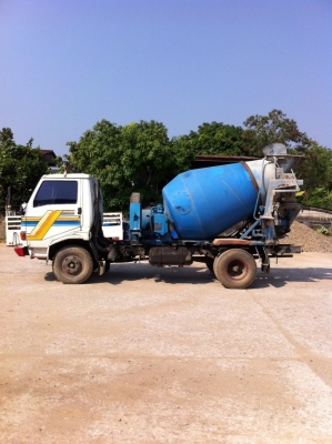 รถโม่ปูนพร้อมใช้งาน 2.5คิว ราคา680000 ปั้มคายาบ้า