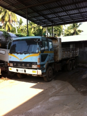 รถสิบล้อดั้มมิตซูรถนอกเครื่อง6D22 turboใช้งานอยู่ปกติ