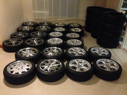 ล้อ AMG ขอบ18 สภาพสวย พร้อมยาง 225 40 18 ปี14 ดอกเต็ม พร้อมใช้งาน ล้อ AMG ขอบ18 สภาพสวย พร้อมยาง 225 40 18 ปี14 ดอกเต็ม พร้อมใช้งาน