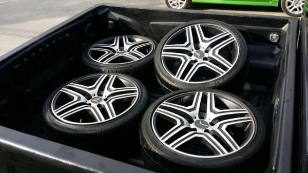 ล้อ AMG ขอบ18 สภาพสวย พร้อมยาง 225 40 18 ปี14 ดอกเต็ม พร้อมใช้งาน