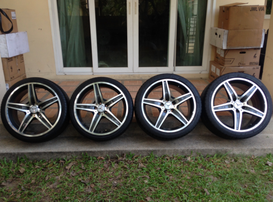 ล้อ AMG ขอบ19 หน้า 8 หลัง 9 สภาพสวย พร้อมยางปี13 หน้า 235 35 19 ยางหลัง 255 35 19
