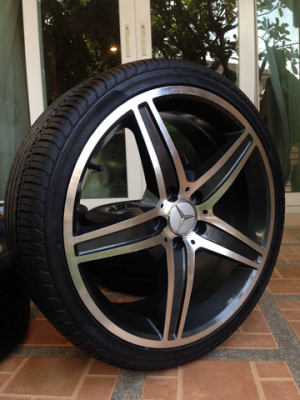 ล้อ AMG ขอบ19 หน้า 8 หลัง 9 สภาพสวย พร้อมยางปี13 หน้า 235 35 19 ยางหลัง 255 35 19