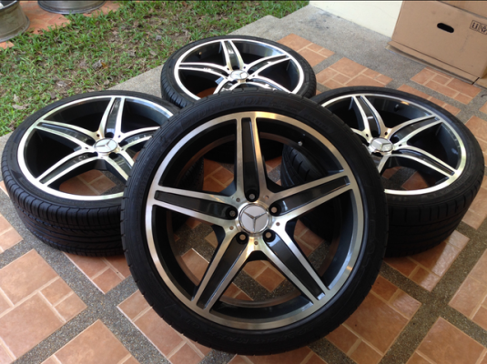 ล้อ AMG ขอบ19 หน้า 8 หลัง 9 สภาพสวย พร้อมยางปี13 หน้า 235 35 19 ยางหลัง 255 35 19