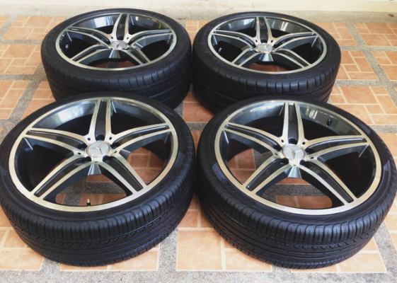 ล้อ AMG ขอบ19 หน้า 8 หลัง 9 สภาพสวย พร้อมยางปี13 หน้า 235 35 19 ยางหลัง 255 35 19