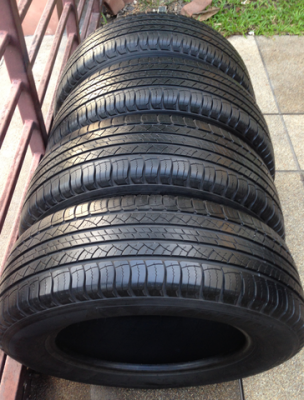 ยาง Michelin 225 65 17 กลางปี12 ดอกเต็ม พร้อมใช้งาน ราคาไม่แพง ยาง Michelin 225 65 17 กลางปี12 ดอกเต็ม พร้อมใช้งาน ราคาไม่แพง