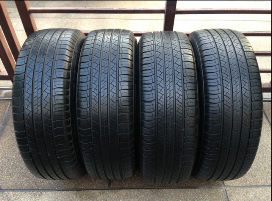 ยาง Michelin 225 65 17 กลางปี12 ดอกเต็ม พร้อมใช้งาน ราคาไม่แพง ยาง Michelin 225 65 17 กลางปี12 ดอกเต็ม พร้อมใช้งาน ราคาไม่แพง