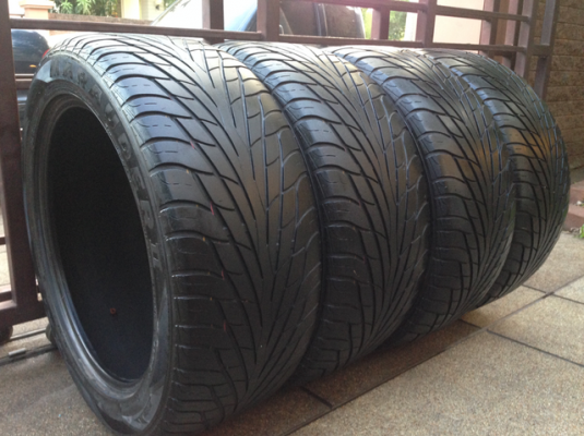 ยาง Maxxis 265 50 20 ปี13 ดอกสวยคม พร้อมใช้งาน ราคาไม่แพง