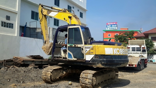 ขายรถแมคโค SK120-3  สภาพพร้อมใช้งาน