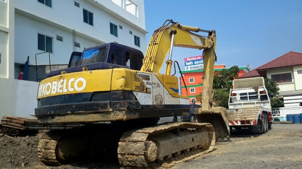 ขายรถแมคโค SK120-3  สภาพพร้อมใช้งาน