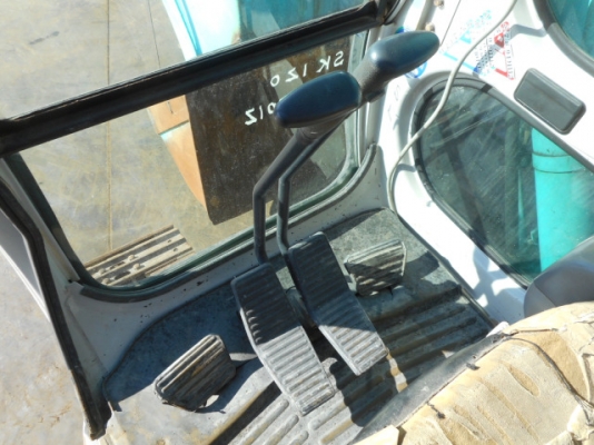 KOBELCO SK 120-2 เก่าญี่ปุ่น ใช้งานน้อย 5000 กว่าชั่วโมง รถสวยมากสภาพนิหาอยากนะคับ