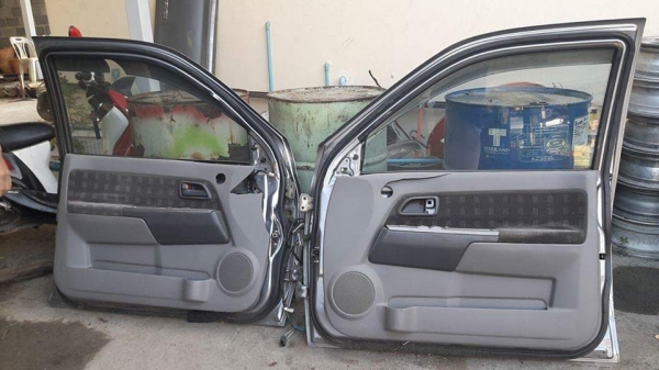 ขายประตูD MAXตามสภาพ คู่หน้า6000 คู่หลัง 8000 สนใจโทร0805669540