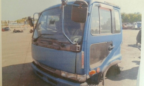 ขายหัวเก๋ง  NISSAN UD แบบหกล้อ หรือ สิบล้อ