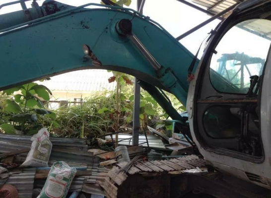 ขายรถแบคโฮ KOBELCO sk 100-5 super เอกสารเล่มทะเบียนรถสวยพร้อมใช้ราคา650,000 090-772-3710 090-772-3708 ขายรถแบคโฮ KOBELCO sk 100-5 super เอกสารเล่มทะเบียนรถสวยพร้อมใช้ราคา650,000 090-772-3710 090-772-3708