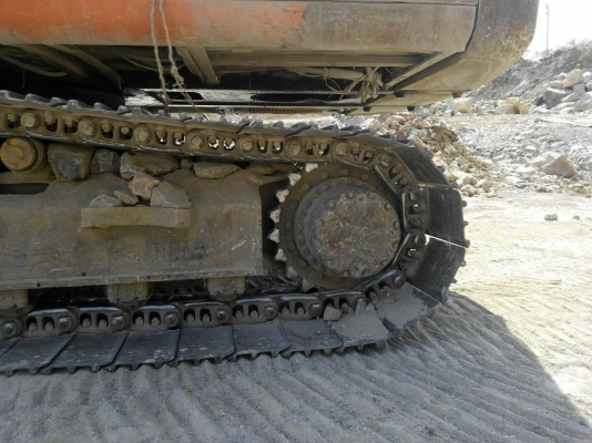 ขายรถแบคโฮ HITACHI EX200-5 เอกสารเล่มทะเบียน ระบบไฟเต็ม ราคา 930000