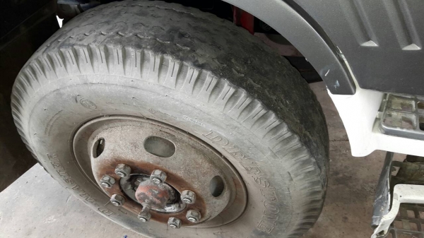 ขายรถบรรทุก 10 ล้อหัวลาก HINO FM3M 240 แรงม้า ราคา 650000