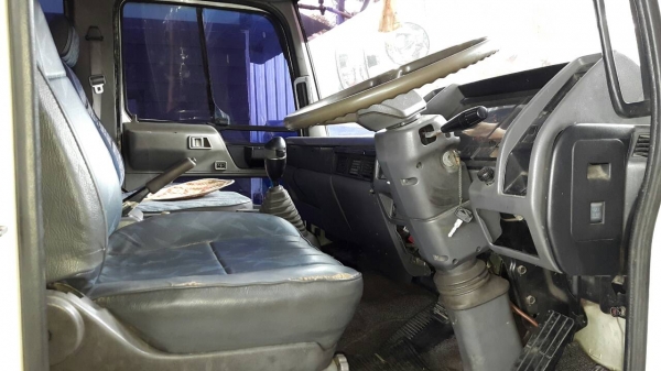 ขายรถบรรทุก 10 ล้อหัวลาก HINO FM3M 240 แรงม้า ราคา 650000