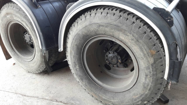 ขายรถบรรทุก 10 ล้อหัวลาก HINO FM3M 240 แรงม้า ราคา 650000