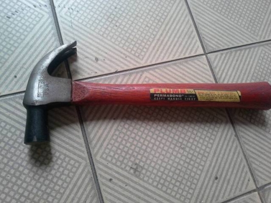 ขายค้อนพลัมงานเก่าเก็บขนาดPUMB 16oz.Made in USA. ขายค้อนพลัมงานเก่าเก็บขนาดPUMB 16oz.Made in USA.