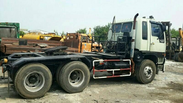 ขายหัวลากHINO 2Kเครื่อง  K 13  260แรง ปี 39 ราคา 835,000 090-772-3710 090-772-3708