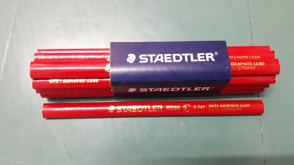 ขายดินสองานไม้เยอรมันเก่าเก็บแพ็ค 12ด้ามMade in Germany.