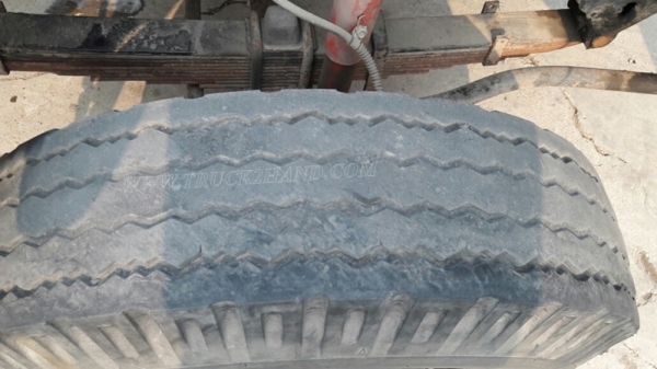 รถบรรทุก 6 ล้อ HINO หัวแชซซี คัซซียาว 4.29 เมตร  117 แรงม้า