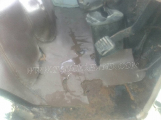 รถบรรทุก 6 ล้อ HINO หัวแชซซี คัซซียาว 4.29 เมตร  117 แรงม้า