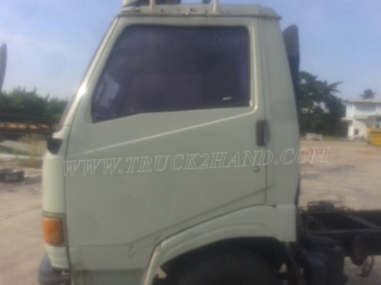 รถบรรทุก 6 ล้อ HINO หัวแชซซี คัซซียาว 4.29 เมตร  117 แรงม้า