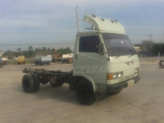 รถบรรทุก 6 ล้อ HINO หัวแชซซี คัซซียาว 4.29 เมตร  117 แรงม้า