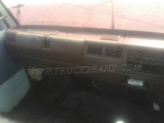 รถบรรทุก 6 ล้อ HINO หัวแชซซี คัซซียาว 4.29 เมตร  117 แรงม้า