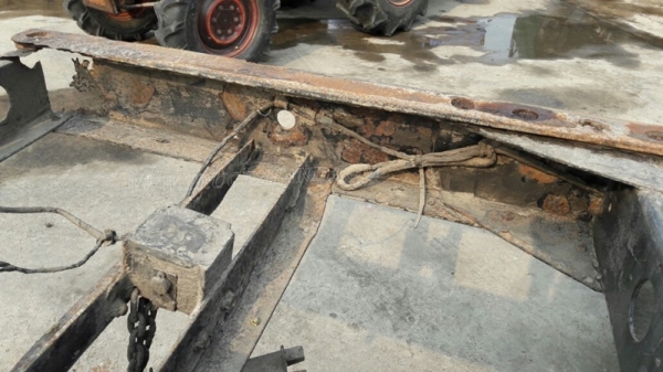 รถบรรทุก 6 ล้อ HINO หัวแชซซี คัซซียาว 4.29 เมตร  117 แรงม้า