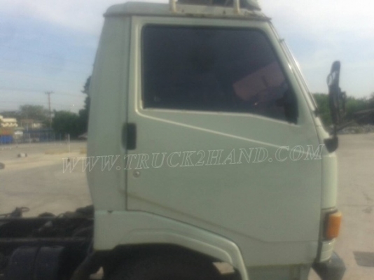 รถบรรทุก 6 ล้อ HINO หัวแชซซี คัซซียาว 4.29 เมตร  117 แรงม้า