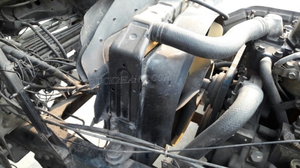 รถบรรทุก 6 ล้อ HINO หัวแชซซี คัซซียาว 4.29 เมตร  117 แรงม้า