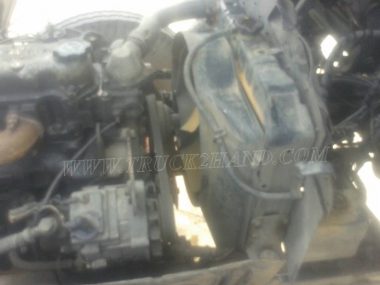 รถบรรทุก 6 ล้อ HINO หัวแชซซี คัซซียาว 4.29 เมตร  117 แรงม้า