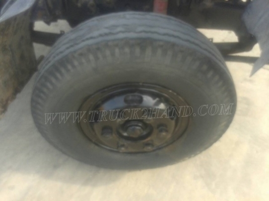 รถบรรทุก 6 ล้อ HINO หัวแชซซี คัซซียาว 4.29 เมตร  117 แรงม้า