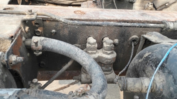 รถบรรทุก 6 ล้อ HINO หัวแชซซี คัซซียาว 4.29 เมตร  117 แรงม้า