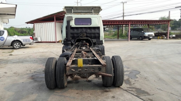 รถบรรทุก 6 ล้อ HINO หัวแชซซี คัซซียาว 4.29 เมตร  117 แรงม้า