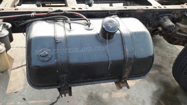 รถบรรทุก 6 ล้อ HINO หัวแชซซี คัซซียาว 4.29 เมตร  117 แรงม้า