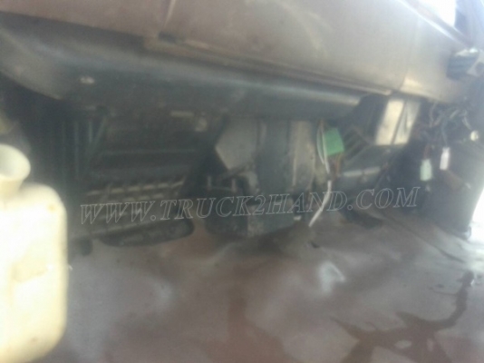 รถบรรทุก 6 ล้อ HINO หัวแชซซี คัซซียาว 4.29 เมตร  117 แรงม้า